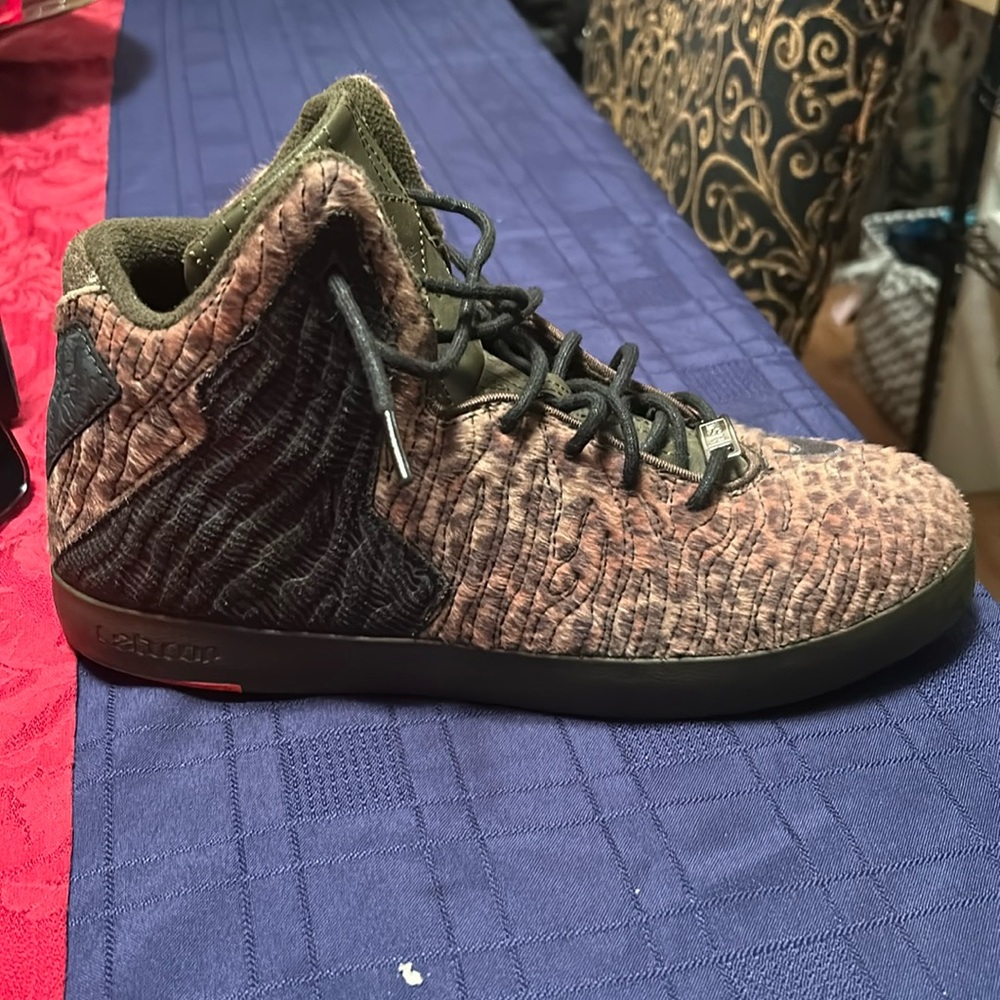 Nike Men’s Lebron Xll  NSW lifestyle men  color “dark loden” size US 9 men